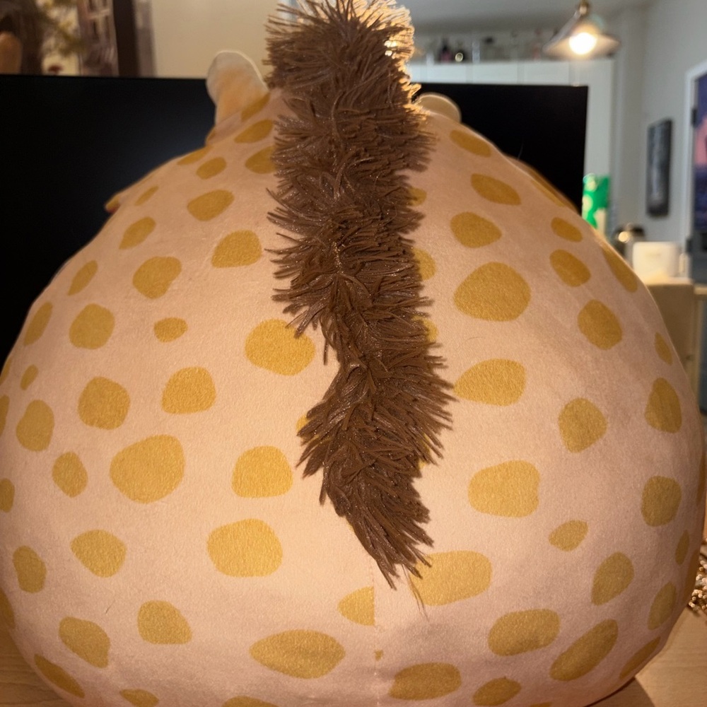 Cute Giraffe Squishmallow - Picture 6 of 7